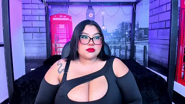 Snapshot of tifanny_bigboobs11 chatting on 05.12.26 tifanny bigboobs11 online show from 05.12.26