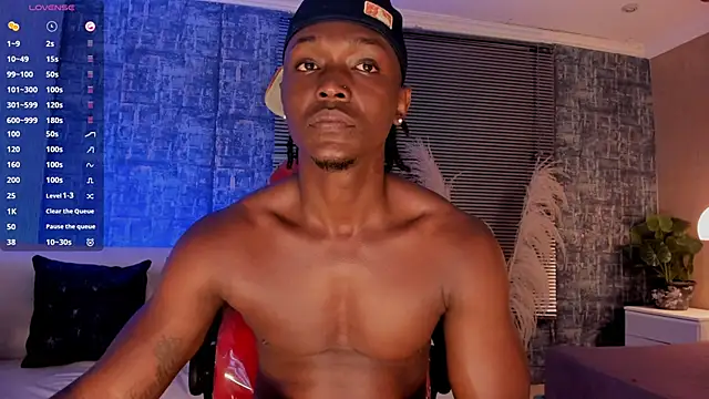 Snapshot of DannSmmith chatting on 02.08.26 DannSmmith online show from 02.08.26