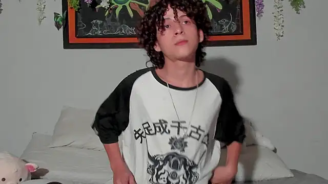 Snapshot of Cherry_boy_18 chatting on 02.12.25 Cherry boy 18 online show from 02.12.25