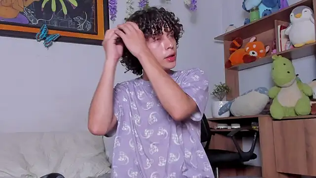 Snapshot of Cherry_boy_18 chatting on 02.20.25 Cherry boy 18 online show from 02.20.25