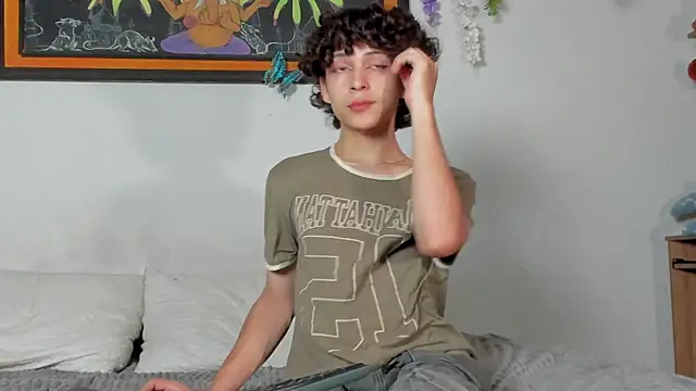 Snapshot of Cherry_boy_18 chatting on 03.09.25 Cherry boy 18 online show from 03.09.25