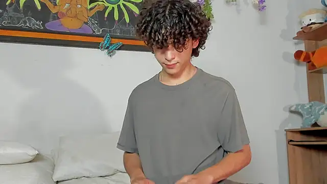 Snapshot of Cherry_boy_18 chatting on 03.13.25 Cherry boy 18 online show from 03.13.25