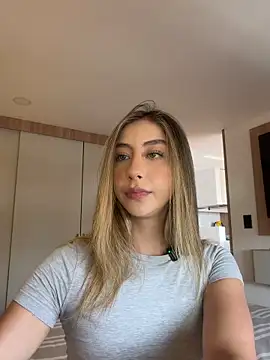 Snapshot of lua_ferch__ chatting on 05.19.26 lua ferch online show from 05.19.26