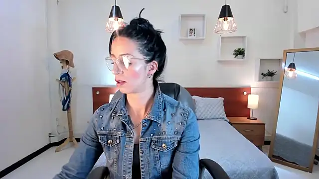 Kristen Garner online show from 01.20.25