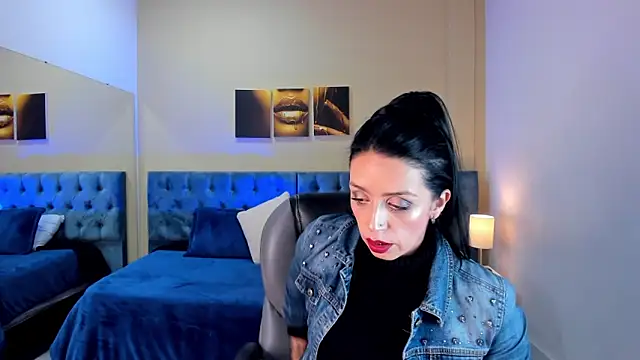 Kristen Garner online show from 03.10.25