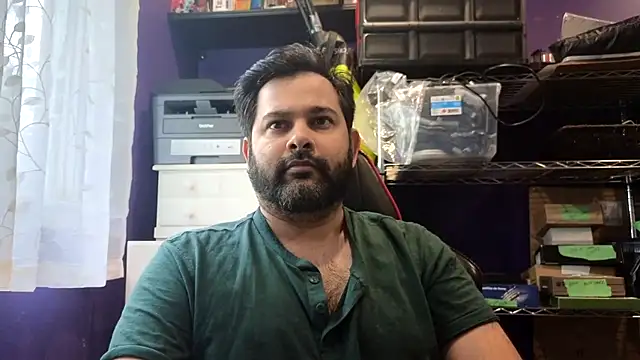 Snapshot of Sakhtlaundaz chatting on 06.17.26 Sakhtlaundaz online show from 06.17.26