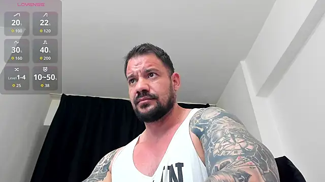 Snapshot of musclemonster31 chatting on 05.18.26 musclemonster31 online show from 05.18.26