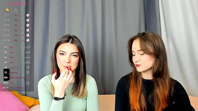 Snapshot of AnnaTeona chatting on 12.22.24 AnnaTeona online show from 12.22.24