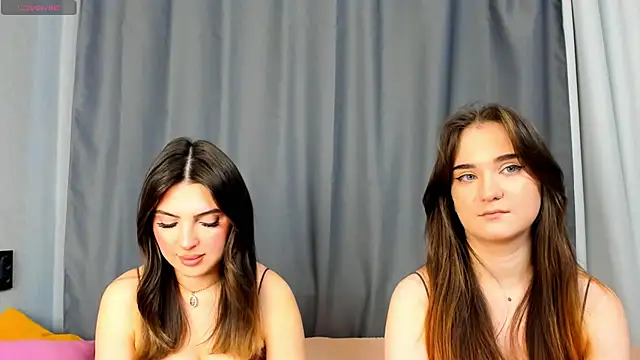 Snapshot of AnnaTeona chatting on 03.01.25 AnnaTeona online show from 03.01.25
