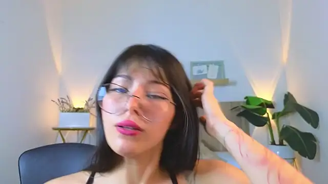 riley sierra online show from 12.12.24