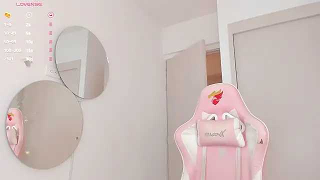 mia yourmommy online show from 03.21.25