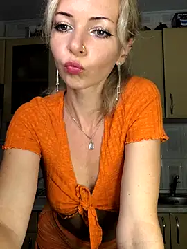 Snapshot of Kristina03 chatting on 10.08.25 Kristina03 online show from 10.08.25