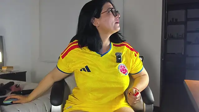 adriana71 online show from 03.27.26