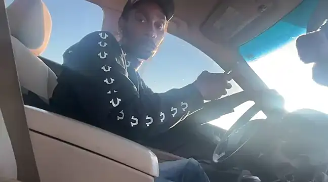 ITSONLYKENNY online show from 01.28.25