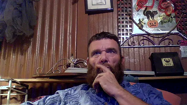 Snapshot of xXFeelsGoodXx chatting on 10.18.25 xXFeelsGoodXx online show from 10.18.25