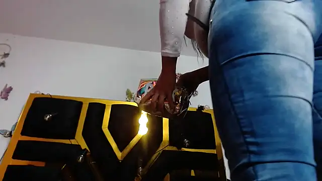 Helennahot online show from 01.24.25