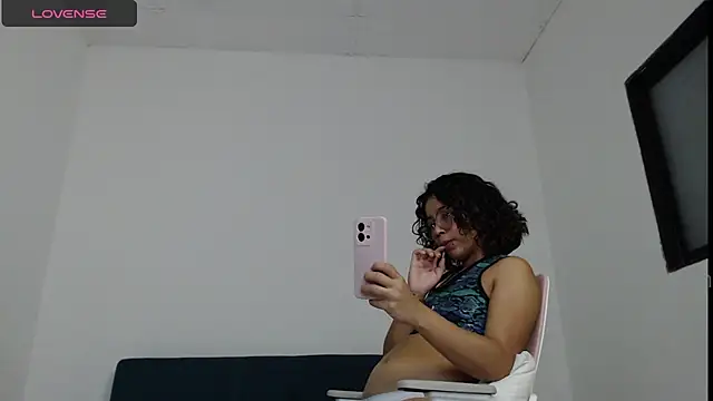 Snapshot of Putaku_San chatting on 02.09.25 Putaku San online show from 02.09.25