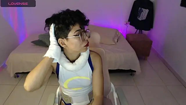 Putaku San online show from 04.25.26