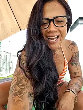 Snapshot of Allana_Squirt chatting on 06.11.26 Allana Squirt online show from 06.11.26