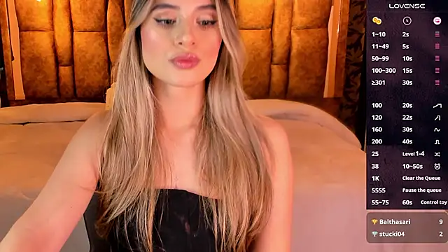 Snapshot of KiaraCarter chatting on 11.06.25 KiaraCarter online show from 11.06.25