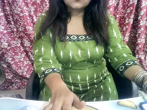 Snapshot of Lusty_Wife1 chatting on 06.07.26 Lusty Wife1 online show from 06.07.26