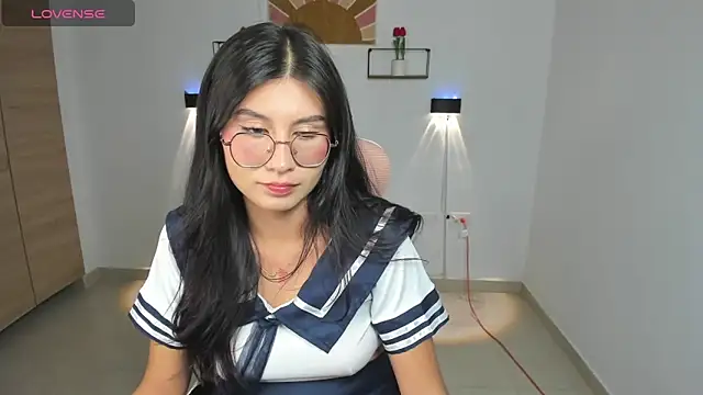 emily villamil online show from 10.30.25