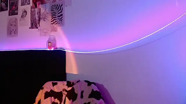 Snapshot of Coralinnee_ chatting on 02.06.25 Coralinnee online show from 02.06.25