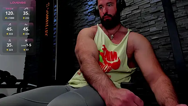Snapshot of David_Big_Daddy chatting on 04.26.26 David Big Daddy online show from 04.26.26