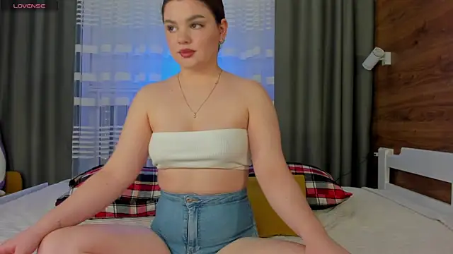 Snapshot of Elizabeth_Hottie_ chatting on 12.06.24 Elizabeth Hottie  online show from 12.06.24