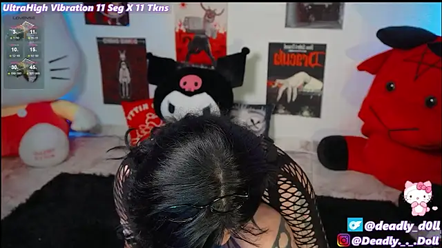 Snapshot of Deadly_Doll chatting on 02.13.25 Deadly Doll online show from 02.13.25