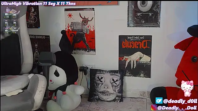 Snapshot of Deadly_Doll chatting on 02.20.25 Deadly Doll online show from 02.20.25
