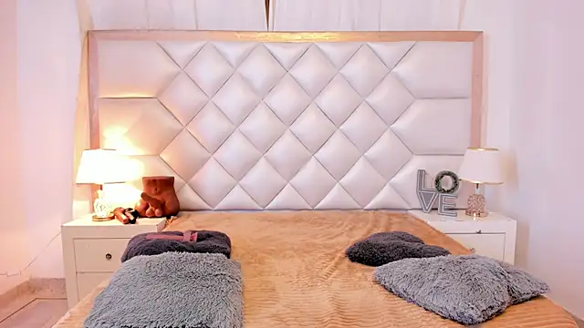 brittany069 online show from 04.14.26