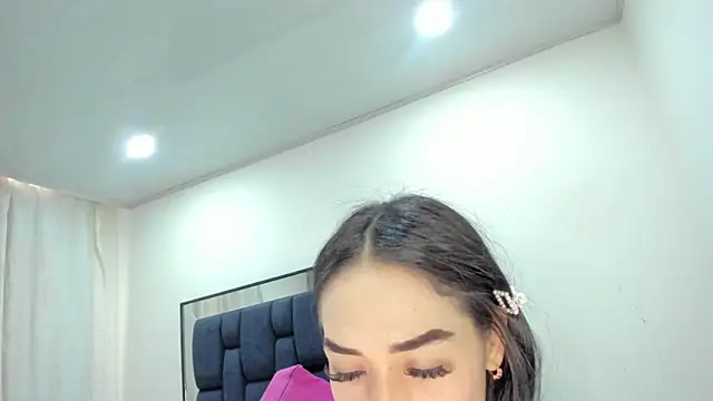 Snapshot of AntonelaNeri chatting on 02.17.25 AntonelaNeri online show from 02.17.25