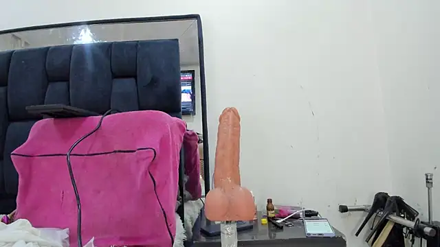 Snapshot of AntonelaNeri chatting on 10.16.25 AntonelaNeri online show from 10.16.25