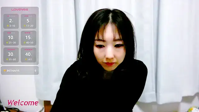 Snapshot of Love_me_Eri_ chatting on 12.15.24 Love me Eri online show from 12.15.24