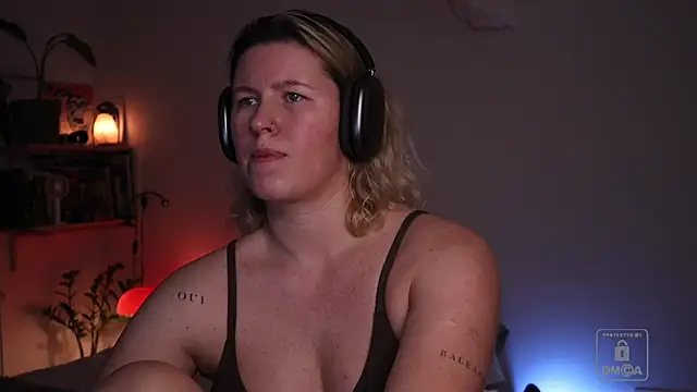 moonamii online show from 03.04.26