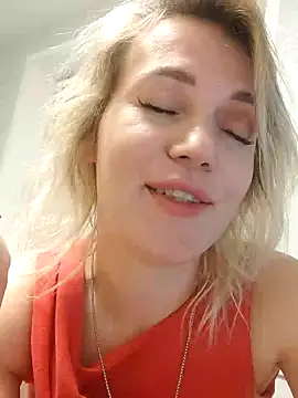 Snapshot of Linda_Gregory chatting on 12.11.24 Linda Gregory online show from 12.11.24