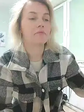 Snapshot of Linda_Gregory chatting on 02.03.25 Linda Gregory online show from 02.03.25