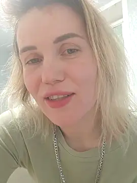 Snapshot of Linda_Gregory chatting on 02.21.25 Linda Gregory online show from 02.21.25