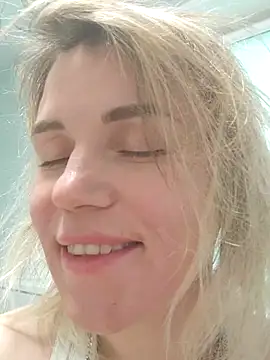 Snapshot of Linda_Gregory chatting on 03.05.25 Linda Gregory online show from 03.05.25