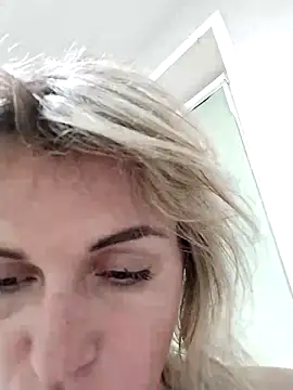 Snapshot of Linda_Gregory chatting on 10.23.25 Linda Gregory online show from 10.23.25