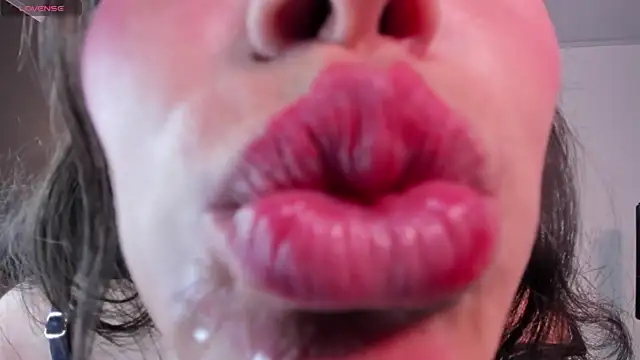 Snapshot of miss_canndy chatting on 12.15.24 miss canndy online show from 12.15.24