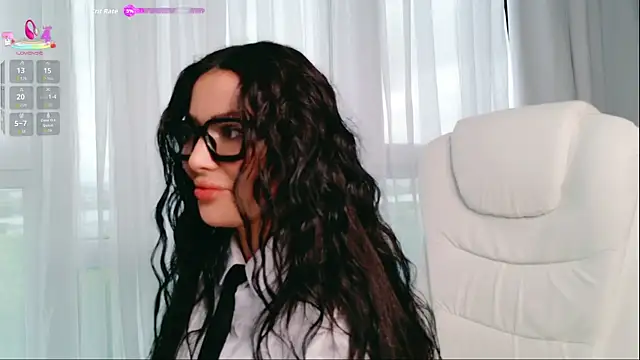 Snapshot of wowEva chatting on 09.11.25 wowEva online show from 09.11.25