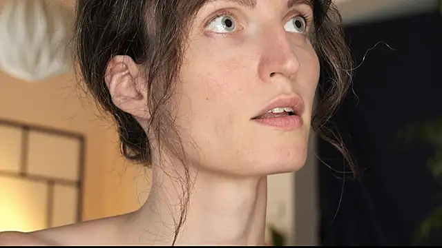 yulladao online show from 09.14.25