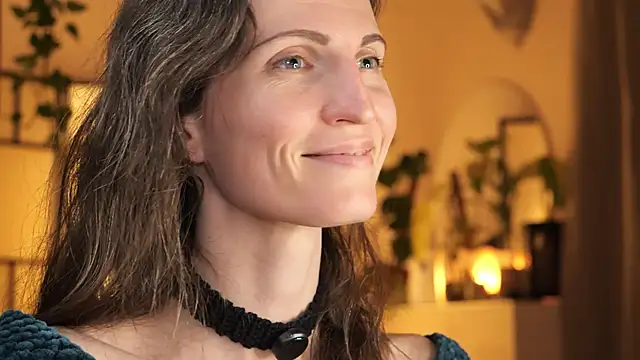 yulladao online show from 11.08.25