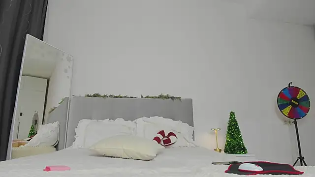 Snapshot of MiaKeler chatting on 01.09.26 MiaKeler online show from 01.09.26