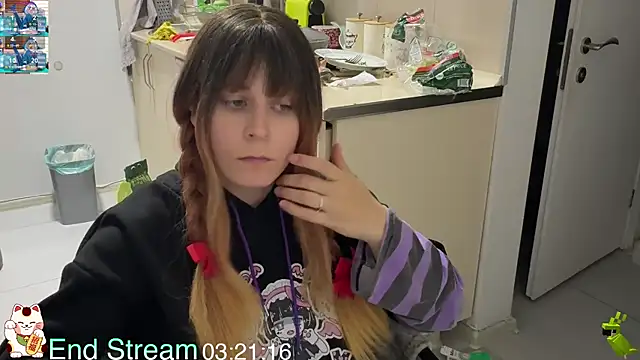 Snapshot of ShiroiFubuki chatting on 04.15.26 ShiroiFubuki online show from 04.15.26