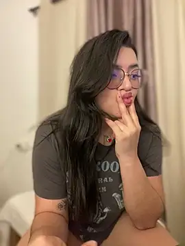 Lia flowers online show from 02.20.25