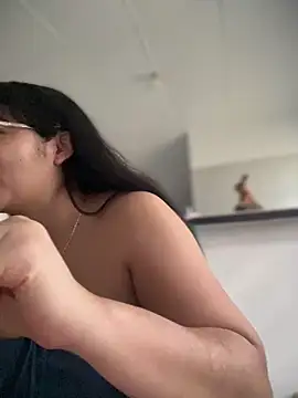 Lia flowers online show from 10.25.25