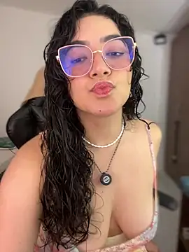 Lia flowers online show from 02.16.26